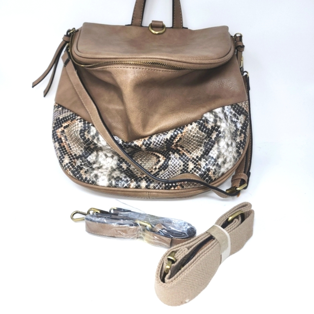 Jen&Co vegan tan snake print‎ convertible backpack with regular and guitar Strap